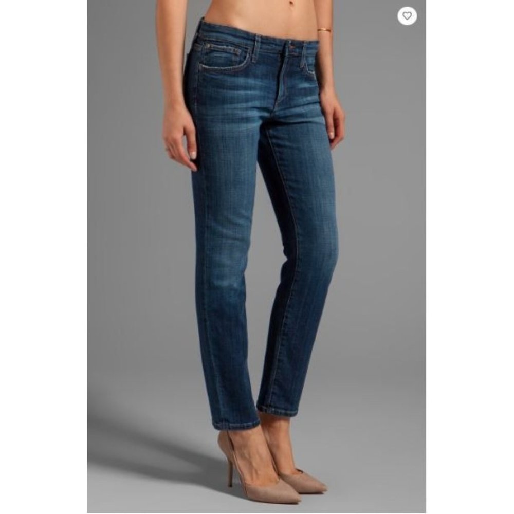 Joe's Jeans size 27 Straight Ankle Genna Medium Wash Stretch Mid‎ Rise Classic